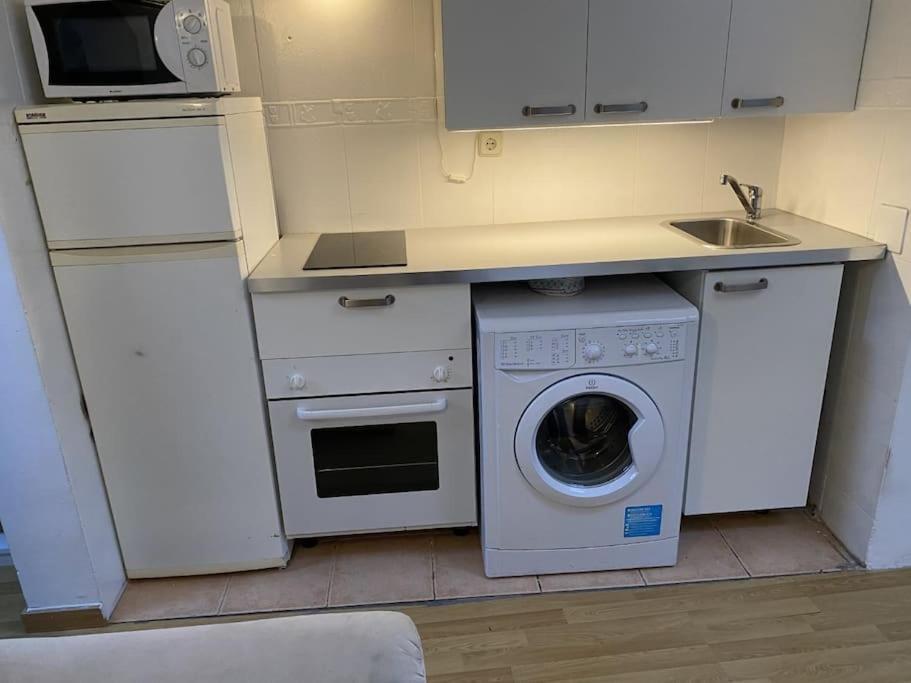 San Bernabe, Apartamento Para 2 En Las Vistillas Junto A Metro Puerta De Toledo Madrid Eksteriør bilde